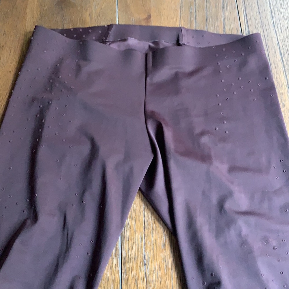 Nike Flat Seam Compression Crop Training Tights - image 2